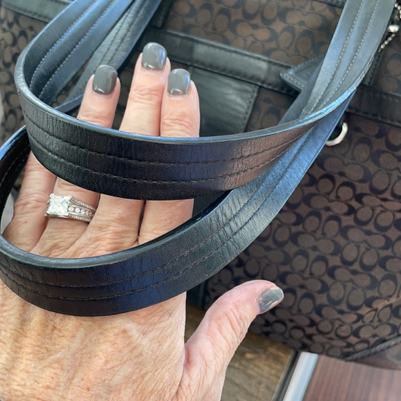 Coach Large Multifunctional Signature tote bag, diaper bag, laptop handbag purse - Picture 4 of 9